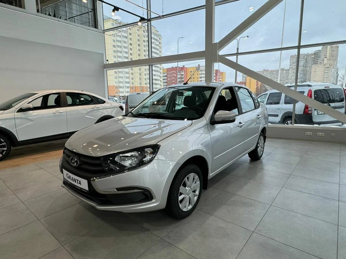 Lada Granta Седан с салона по цене от 700 000 рублей